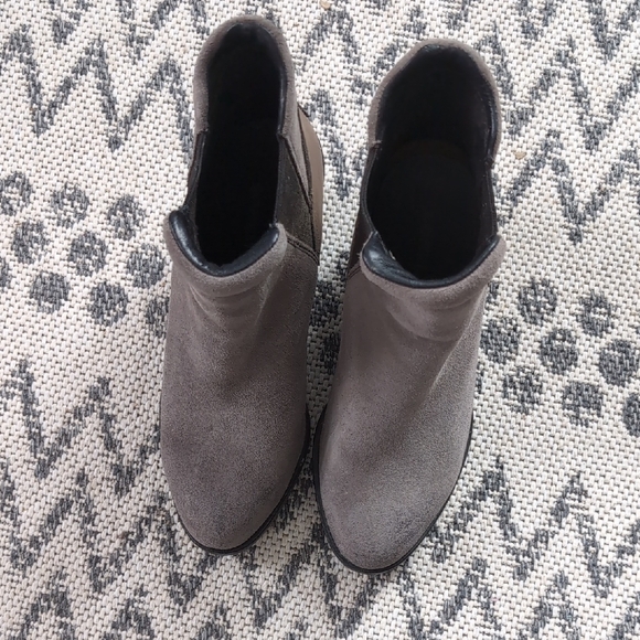 Sorel Gray Ankle Booties - Picture 4 of 7